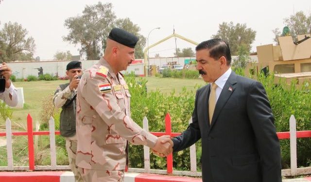 وزير الدفاع يصل إلى ديالى