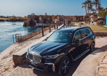 شركة “BMW” تختار نواعير هيـــت مكاناً لعرض سياراتها الجديدة