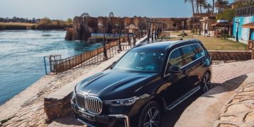 شركة “BMW” تختار نواعير هيـــت مكاناً لعرض سياراتها الجديدة