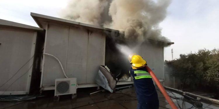 إخماد حريق مكتب بريد الجادرية