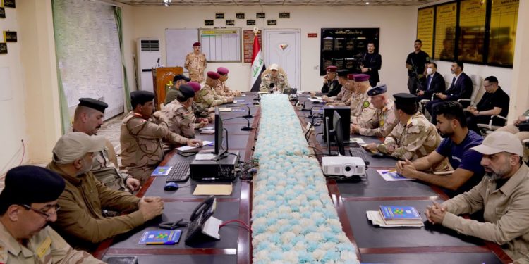 الكاظمي يصل إلى مقر الفرقة الخامسة في قضاء الرطبة