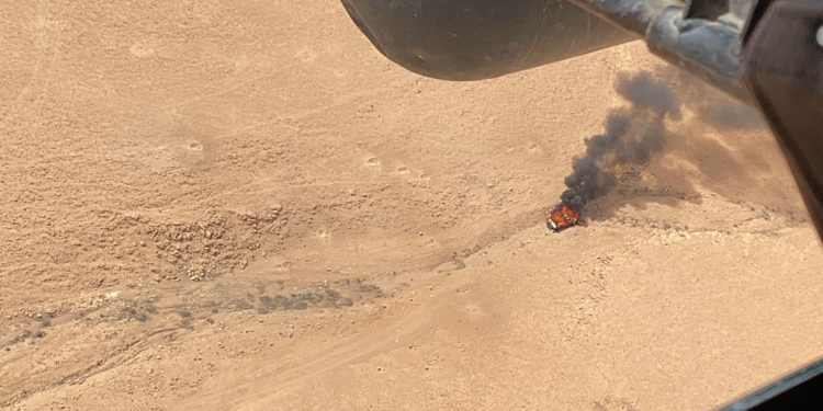 بالفيديو طيران الجيش يدمر عجلة مفخخة لداعش في الانبار