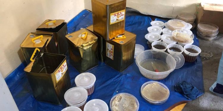 ضبط (250 كغم) من العسل المغشوش في السليمانية