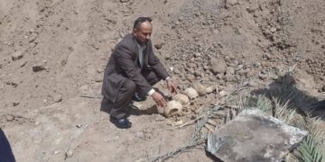 العثور على مقبرة جماعية في محافظة النجف + صور