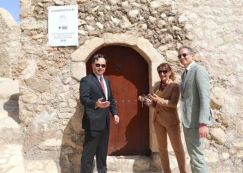 بالصور زيارة مرقد أحد أنبياء اليهود في نينوى
