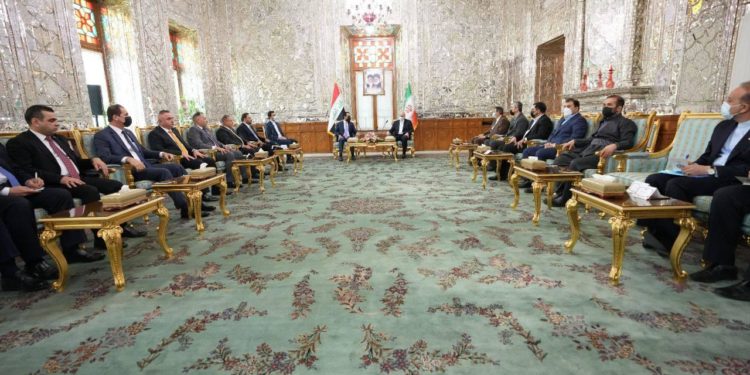 ايران تطالب بـــ(فتح الحدود البرية) أمام زوار الأربعينية