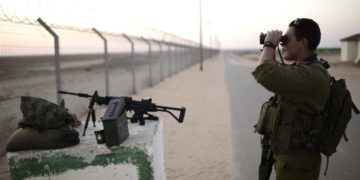 اسرائيل تتأهب لـــــ”هجمات معقدة”