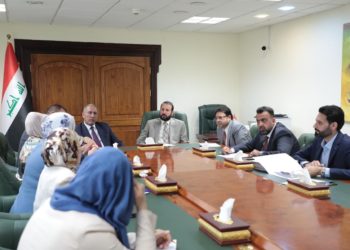 نواب الأنبار يجتمعون برئيس مؤسسة الشهداء لحل مشكلة الرواتب المتوقفة