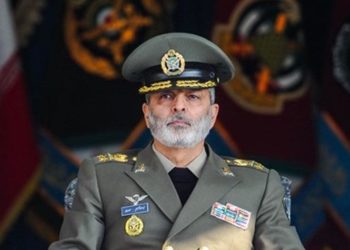 قائد الجيش الإيراني .. سنرد على أي تهديـــــد “بأعلى مستوى”
