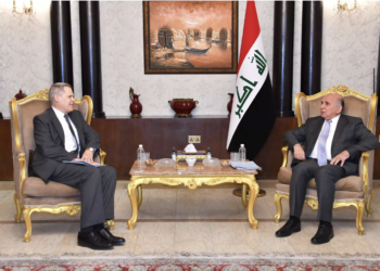 وزير الخارجية يلتقي السفير الأميركي والبحث في تقرير واشنطن عن “حقوق الإنسان في العراق”