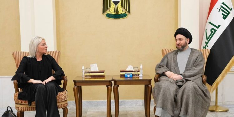 الحكيـــــم .. الانسدادات السياسية “لم تحل إلا بالجلوس على طاولة الحوار”