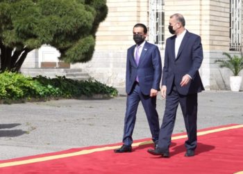 الحلبوسي يلتقي وزير الخارجية الإيراني في طهران