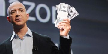 صاحب شركة أمازون يخسر 21 مليار$ خلال ساعات