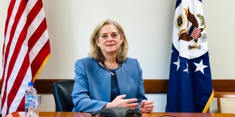 السفيرة الأمريكية توجه رسالة لأمير وشعب الكويت ,, قبل استلام مهامها في العراق