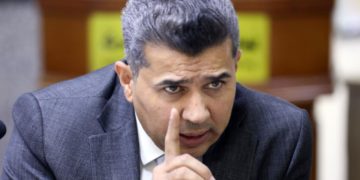 سعد معن .. القبض على (188 متلاعباً بالأسعار) وضبط (105 معامل غير مرخصة)