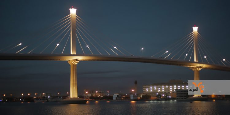 احباط محاولة انتحار امرأة مع ابنها من اعلى احد الجسور في البصرة