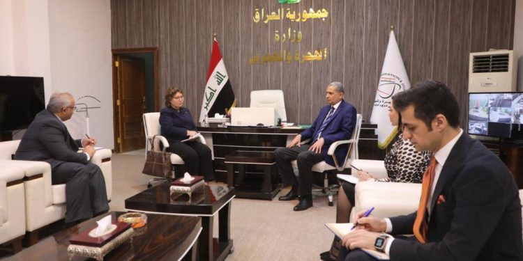 وزير الهجرة والمهجرين وكالة يلتقــــي الممثل الخاص للأمين العام للأمم المتحدة لبحث آفاق (التعاون المشترك)