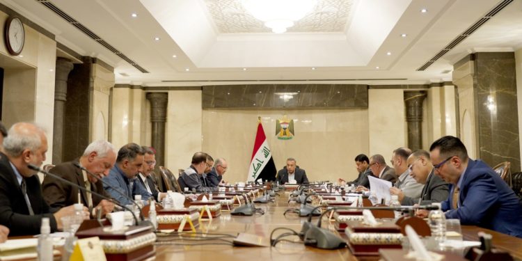 الكاظمي يترأس اجتماعاً للجنة للطاقة