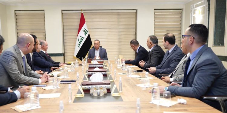 الكاظمي يرأس اجتماعاً خصص لبحث الأوضاع الاقتصادية والمالية