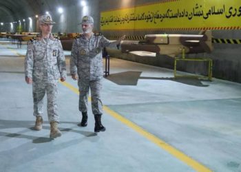 ايران تكشف عن “قاعدة طائرات مسيرة سرية” تقع على عمق مئات الأمتار تحت الأرض