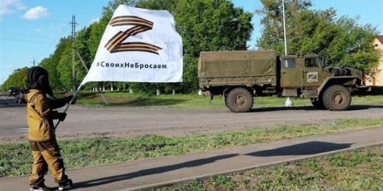 روسيا تخلد (جنرالًا) عمره 8 سنوات .. بـــالشيكولاتة