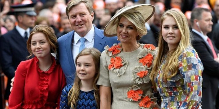 وريـــثة عـــرش هولندا تلتـــحق بجامعة شعبية وتقطن مسكنًا مشتركًا