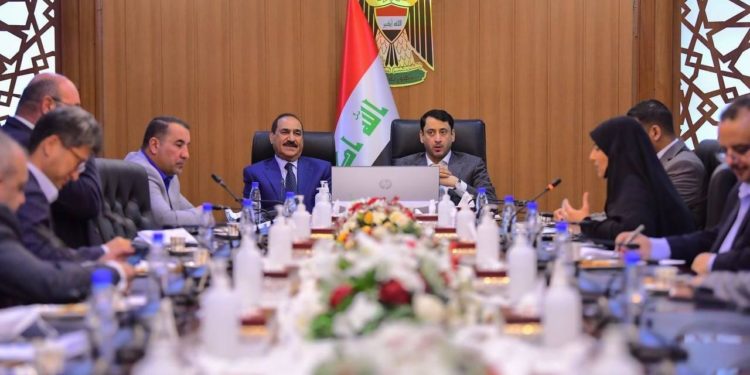 الغزي يبحث مع وزير النقل تنفيــــــذ “قطار بغداد المعلق”