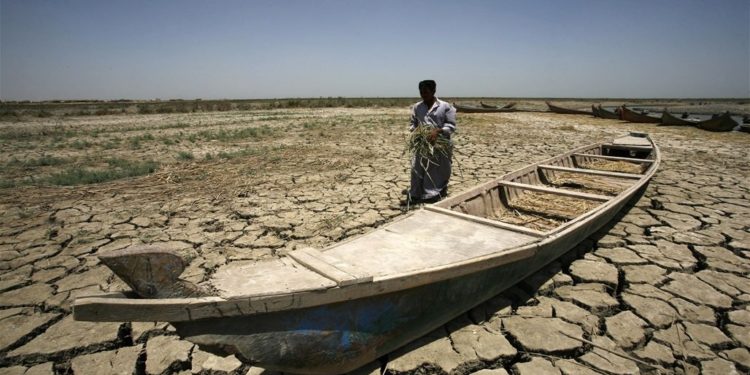 انتقادات لانشغال السيـــــاسيين بـ”الكتلة الأكبر” وإهمال خطــــر يهدد حياة العراقيين