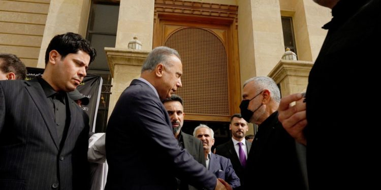 الكاظمي يحضر مجلس عزاء تأبين عبد الكريم الأنصاري