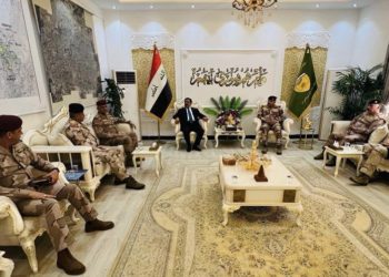 وزير الدفاع يصل إلى قيادة عمليات سامراء