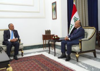 رئيس الجمهورية و السفير الفنزويلي يبحثان (العلاقات الثنائية) بين البلدين