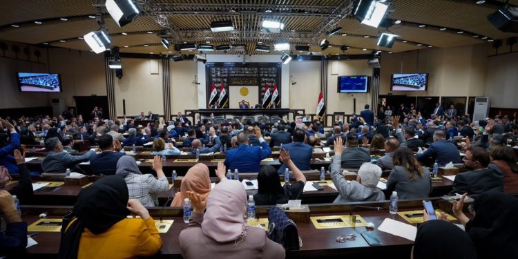 مجلس النواب يصوت على (أعضاء لجانه الدائمة) ويرفع جلسته