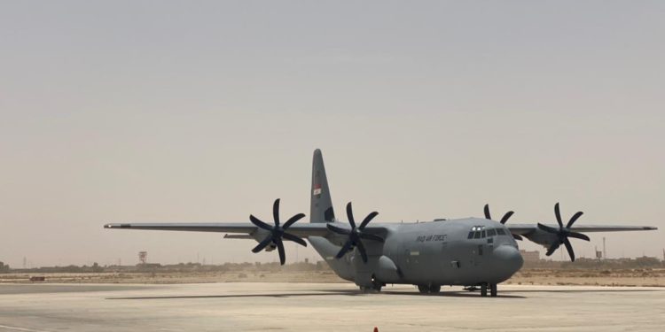 وصول جثمان الشاعر مظفر النواب إلى النجف