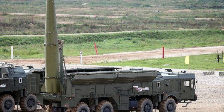 روسيا تنشر “قــــذائف الرعب” على حدود أوكرانيا