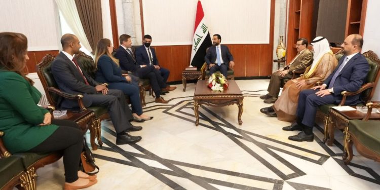 العراق واستونيا يبحثان العلاقات الثنائية