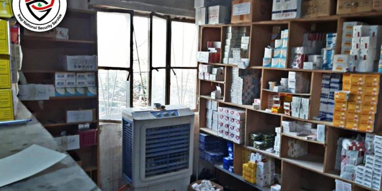 ضبط كميات كبيرة من الأدوية والمواد الغذائية المهربة في 3 محافظات