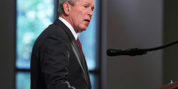 عراقي متهم بـالتخطيط .. تفاصيل محاولة “اغتيال” بوش الابن