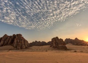الفنانون السعوديون يحظون بدعم سلطات بلادهم .. بعد سنوات من التهميش