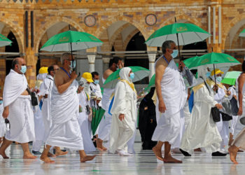 السعودية .. تصريح رسمي بشأن “إلزامية ارتداء الكمامات” للحجاج
