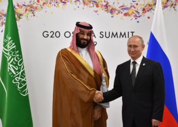 أول اجتماع لأوبك+ بعد العقوبات على النفط الروسي.. السعودية ستزيد إنتاجها لتعويض النقص