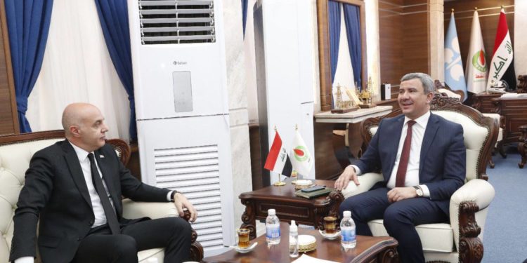 العراق يستعرض قدراته “التصديرية النفطية” أمام تركيا ومستقبل الطاقة بالعالم