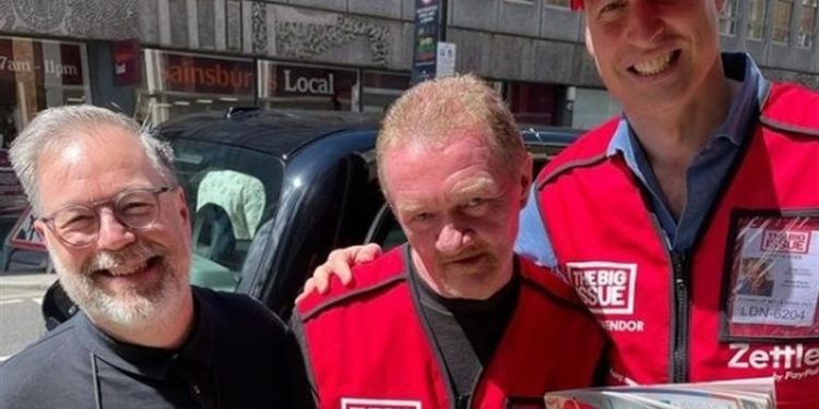 الأميــــر وليام يبيــــع المجلات في شوارع لندن