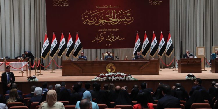 النزاهة النيابية .. قانون الدعم الطارئ سيؤخر إقرار موازنة البلاد