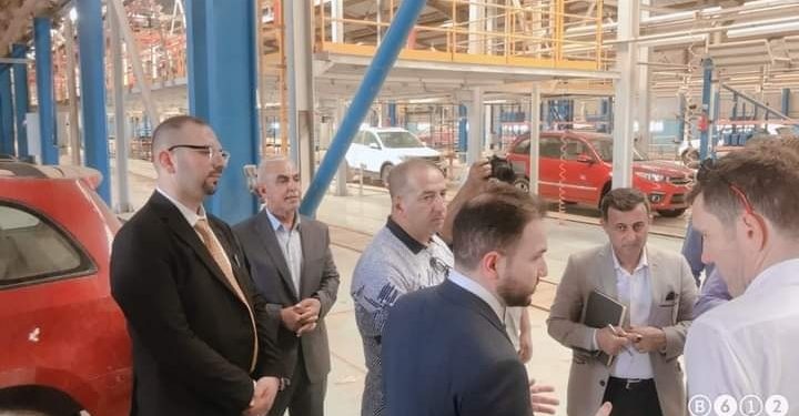 العراق يتحرك على (رينو الفرنسية) لتطوير صناعة السيارات