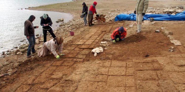 اكتشاف مدينة عراقية مفقودة منذ (1400 سنة) عجزت الجيوش الإسلامية عن اقتحامها