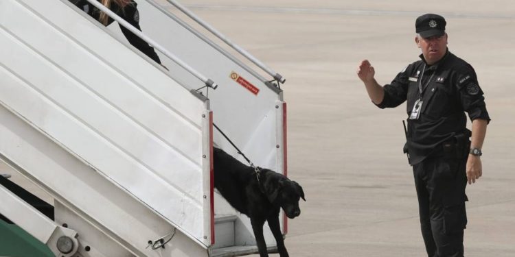 الأرجنتين تحتــــجز طائرة فنزويلية تـــقِل إيرانيين