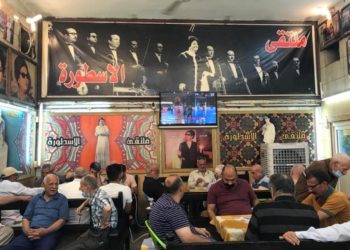 المقاهي التراثية في العراق تجـــذب فئة الشباب