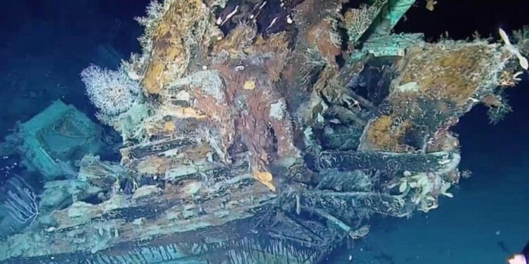 أطنان مــن (الذهب والقطع الأثرية) في سفن غارقة بقاع البحار والمحيطات