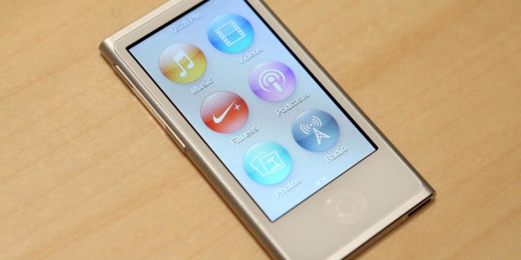 مات ستيف جوبز ورحل “آيبود” لكــن بقيت المــوسيـــقى