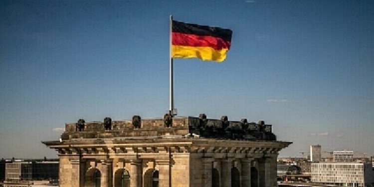 نائب في البوندستاغ يتحدث عن “تغيير في مواقف اميريكا” بشأن أزمة أوكرانيا